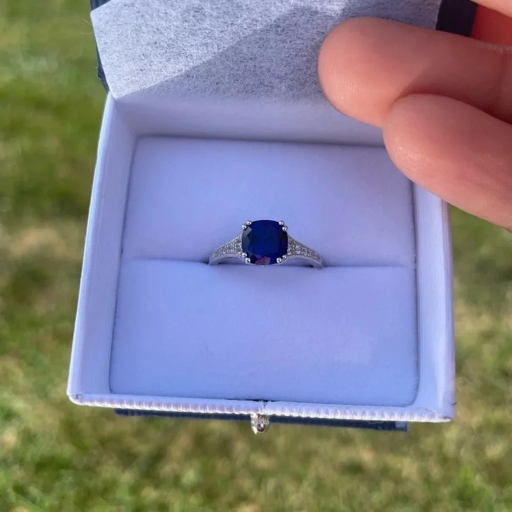 Cushion cut 1.60ct Sapphire Dinner Ring